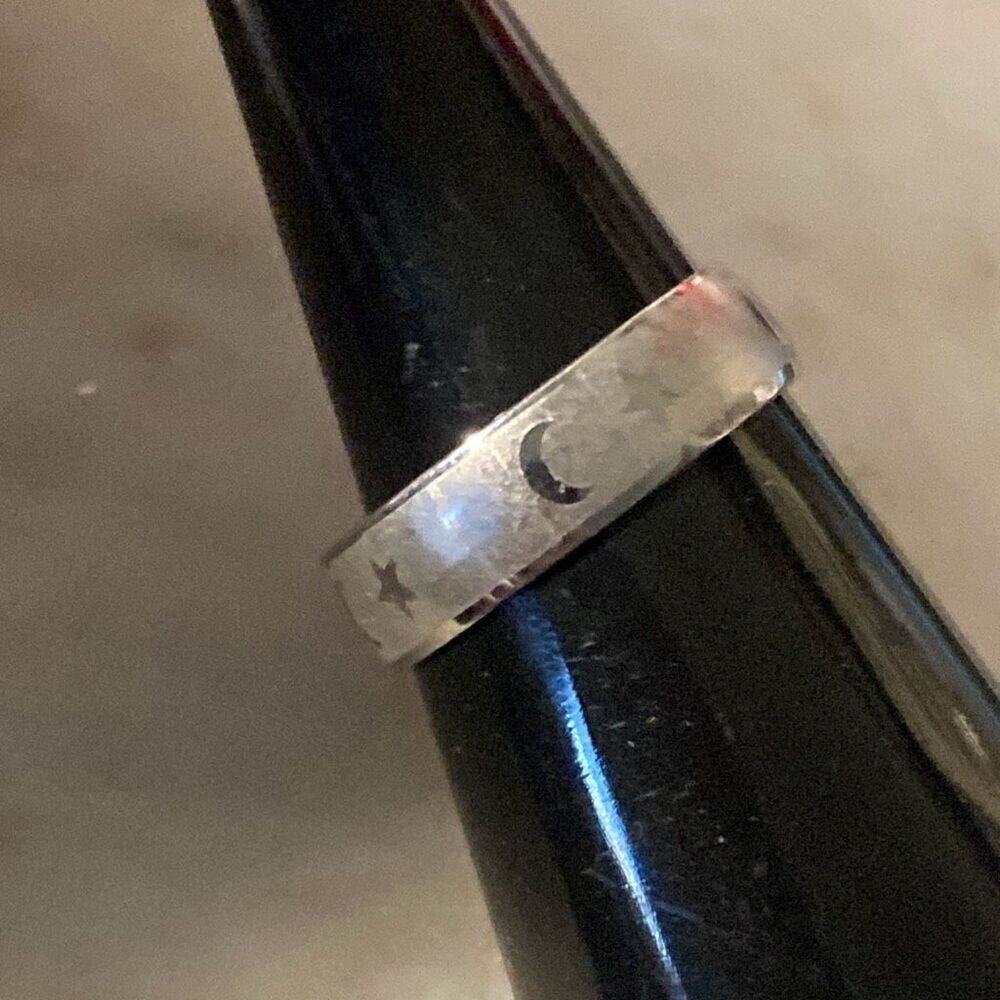 Stainless steel men’s unisex wedding band ring 7.5 star moon